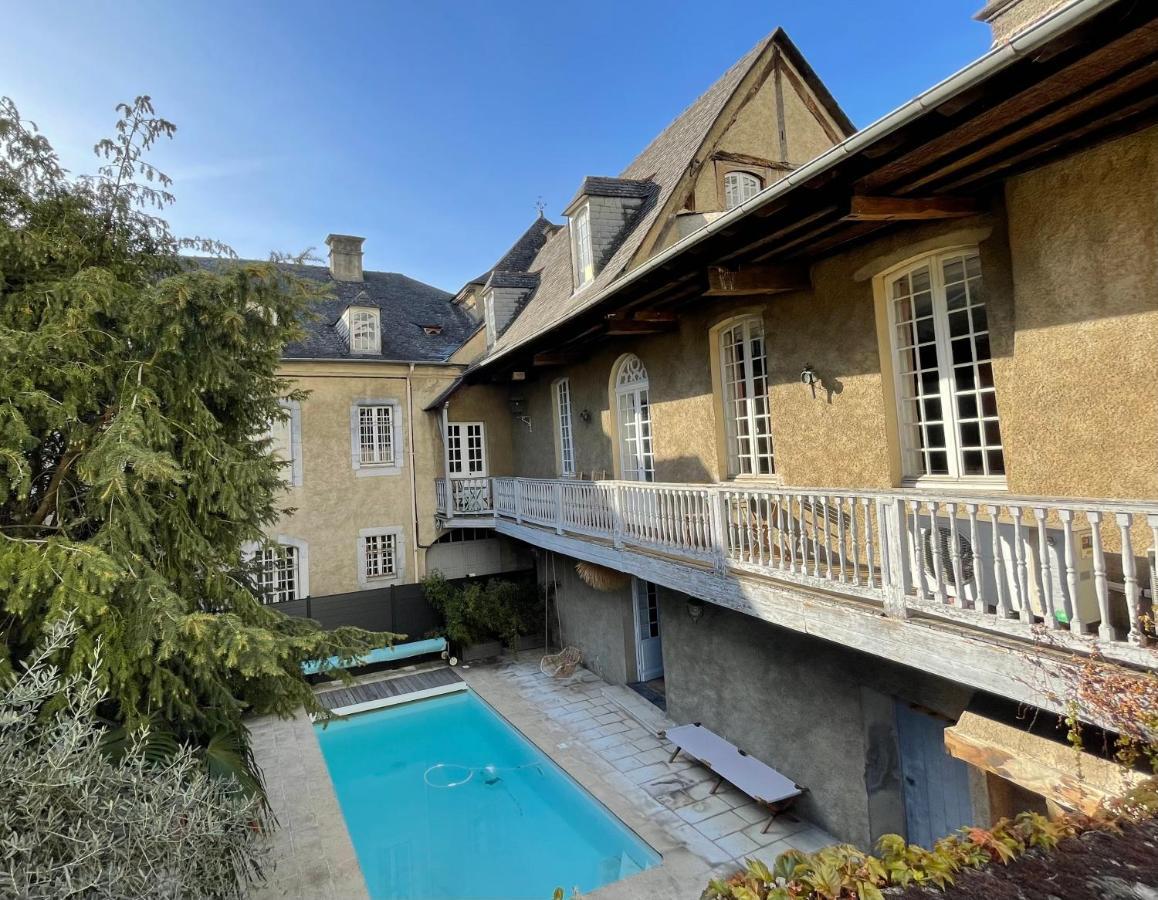 La Maison Aux Murs Anciens Et Ses Chambres Tarbes Exterior foto